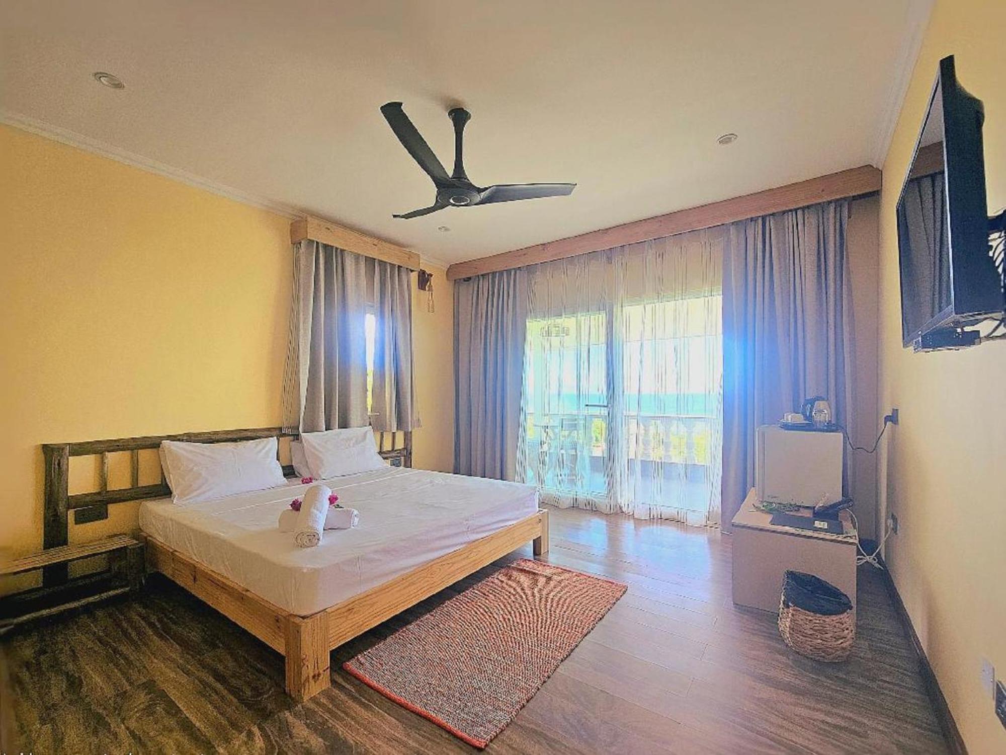Au Lever Du Soleil Guest House Sea View О-Кап Экстерьер фото